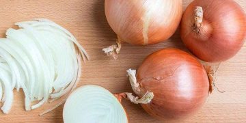 Hành tây là rau hay gia vị?